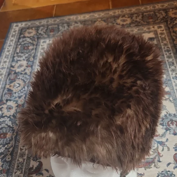 TUSCAN Lamb Brown Winter Hat - Picture 8 of 16